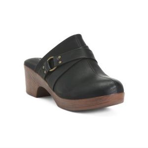 b.o.c. Mule Clogs NWT